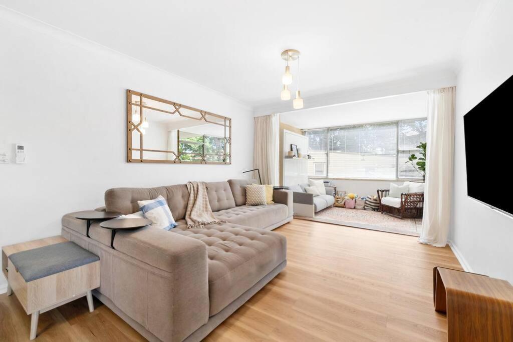 Apartment House Like Balmoral Escape *